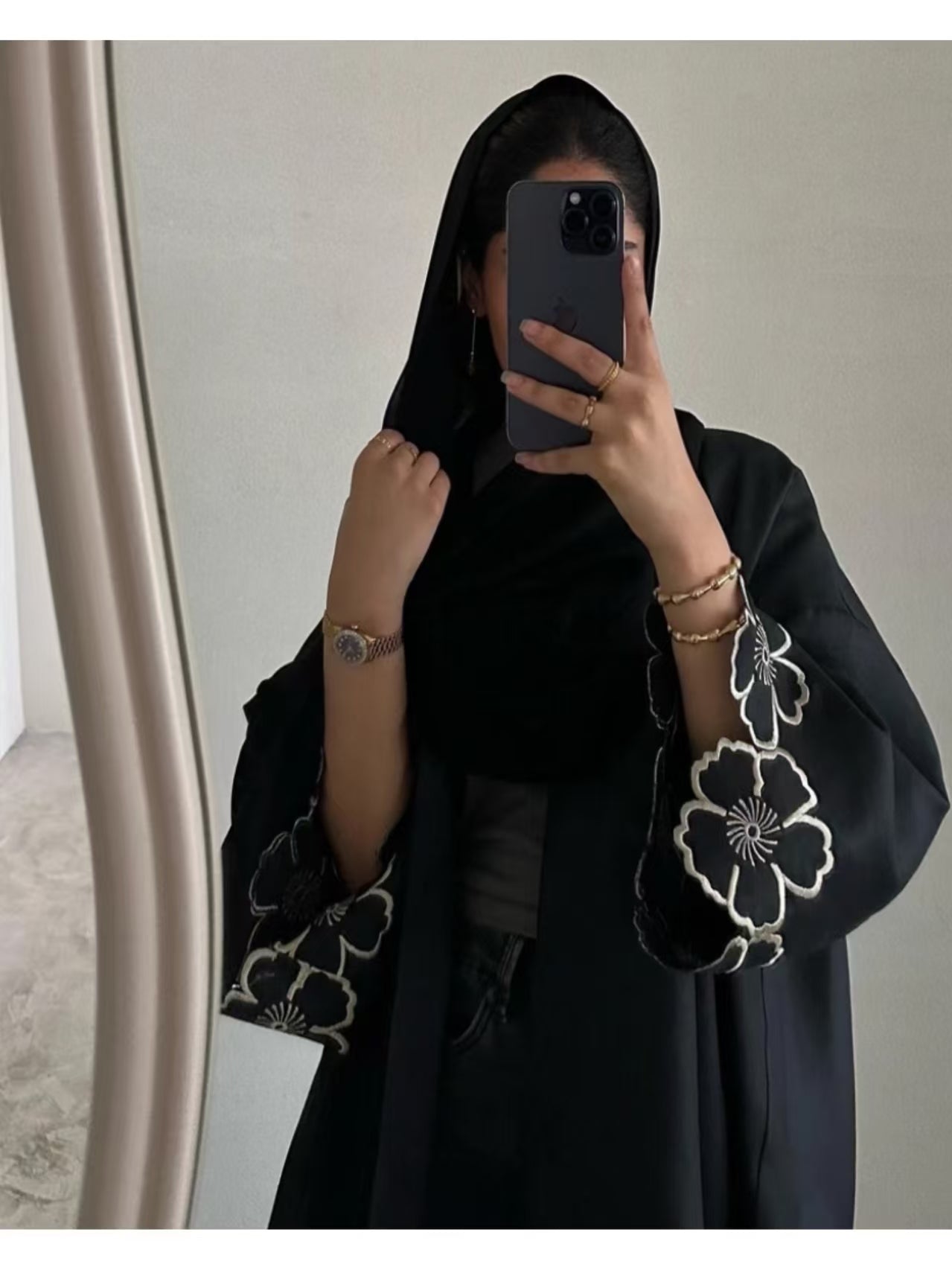 Fashionable Breathable Comfortable Dubai Abaya Robe for Women Casual Style Muslim Dress with Arab Embroidery